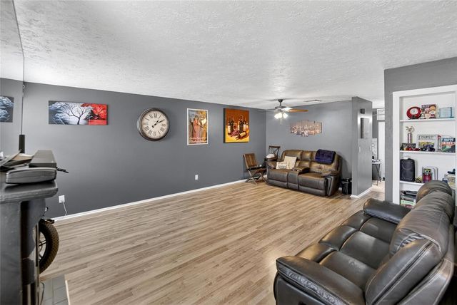 6424 ROCKPOINTE DRIVE, Tampa, FL 33634