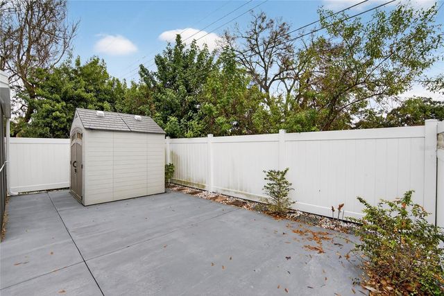 6424 ROCKPOINTE DRIVE, Tampa, FL 33634