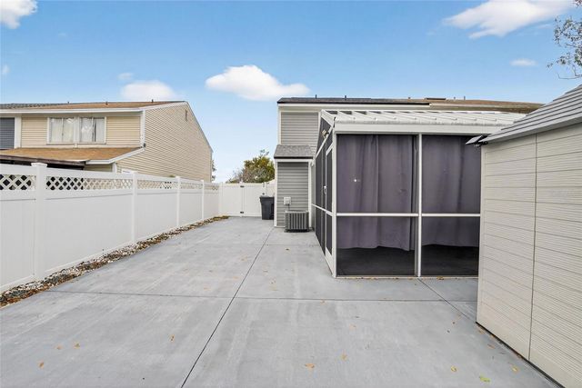 6424 ROCKPOINTE DRIVE, Tampa, FL 33634