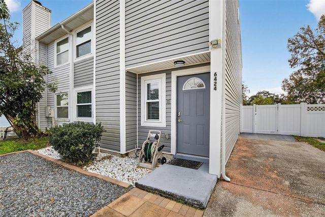 6424 ROCKPOINTE DRIVE, Tampa, FL 33634