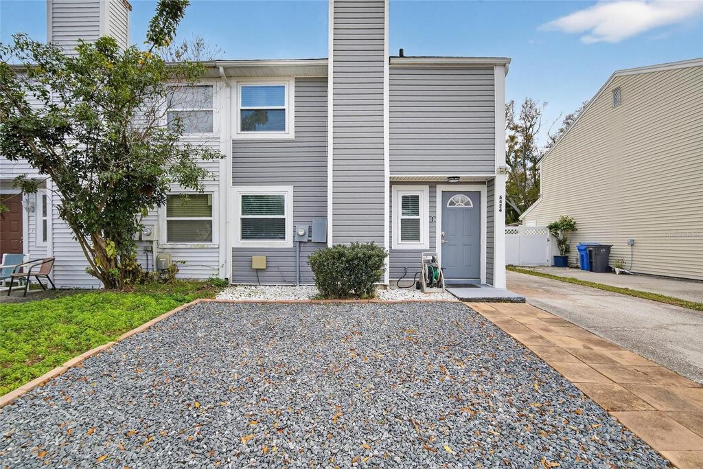 6424 ROCKPOINTE DRIVE, Tampa, FL 33634