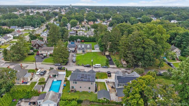 6 Belmont Court, Amityville, NY 11701