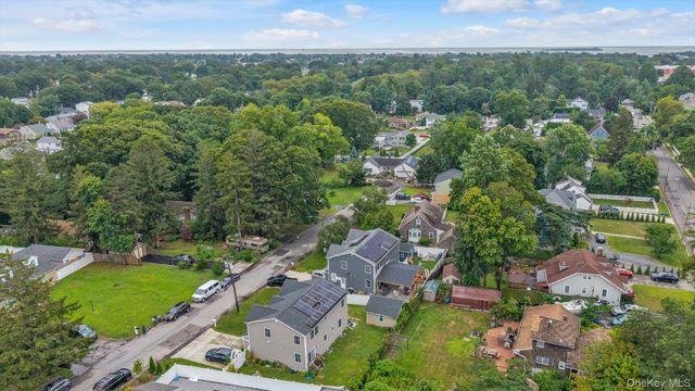 6 Belmont Court, Amityville, NY 11701