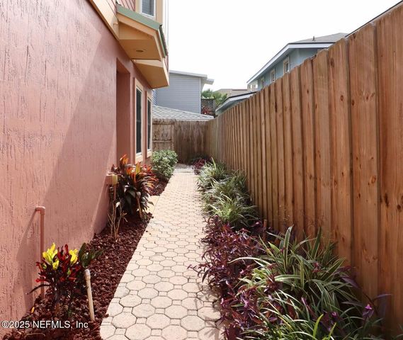 1111 1ST Street N, Jacksonville Beach, FL 32250