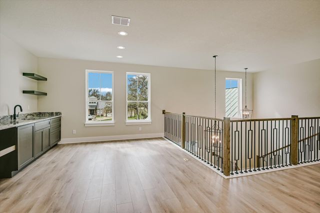 1 Squaw Circle CIR, Wimberley, TX 78676