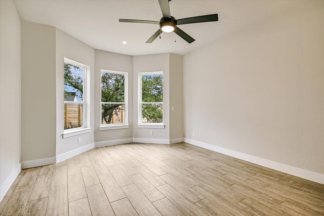 1 Squaw Circle CIR, Wimberley, TX 78676