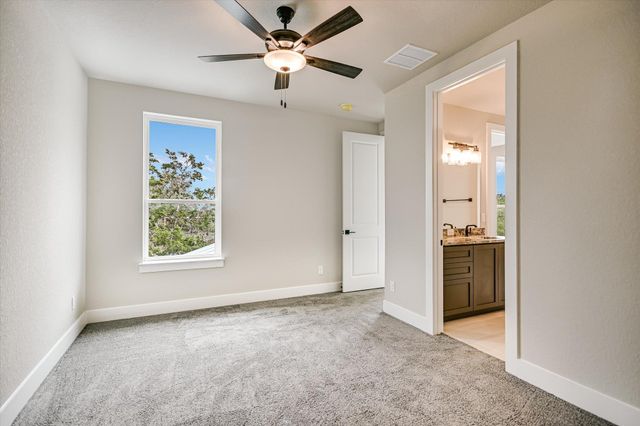 1 Squaw Circle CIR, Wimberley, TX 78676