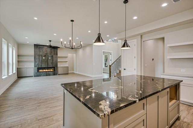 1 Squaw Circle CIR, Wimberley, TX 78676