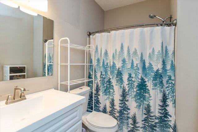 9756 Scotch Pine Court, Fishers, IN 46037