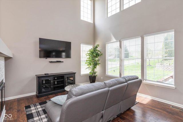 9756 Scotch Pine Court, Fishers, IN 46037