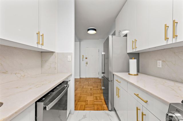 9825 64th Road 1D, Rego Park, NY 11374