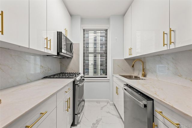 9825 64th Road 1D, Rego Park, NY 11374