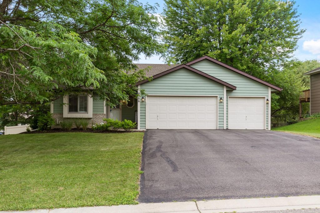 8386 168th Street W, Lakeville, MN 55044