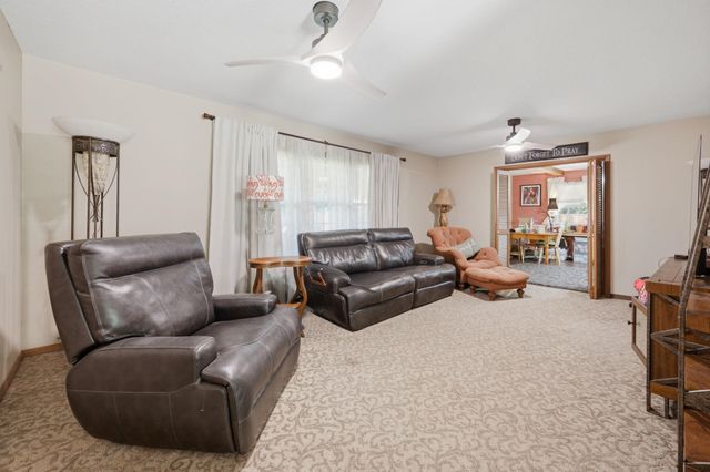 3075 W River Park Dr, Wichita, KS 67203