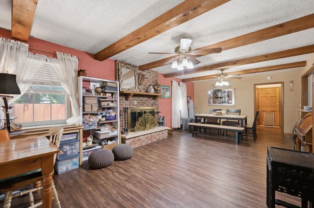 3075 W River Park Dr, Wichita, KS 67203