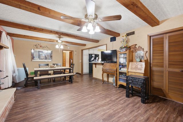 3075 W River Park Dr, Wichita, KS 67203