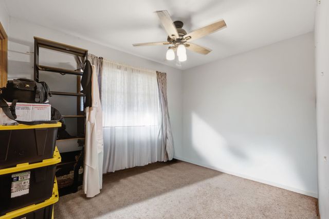 3075 W River Park Dr, Wichita, KS 67203