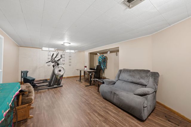 3075 W River Park Dr, Wichita, KS 67203