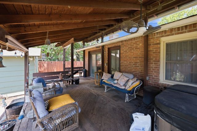 3075 W River Park Dr, Wichita, KS 67203