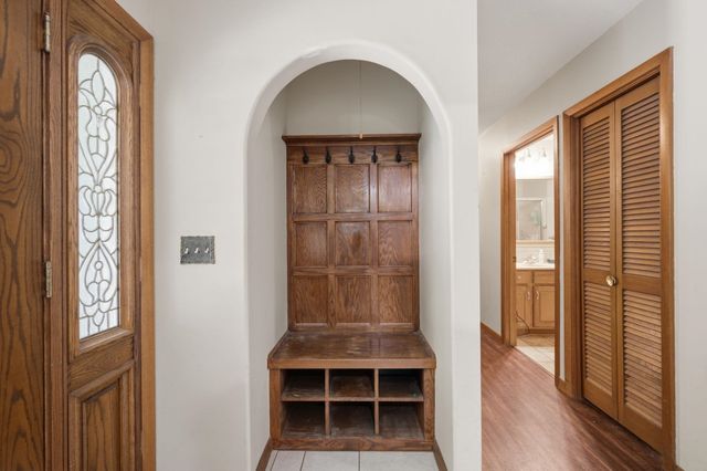 3075 W River Park Dr, Wichita, KS 67203