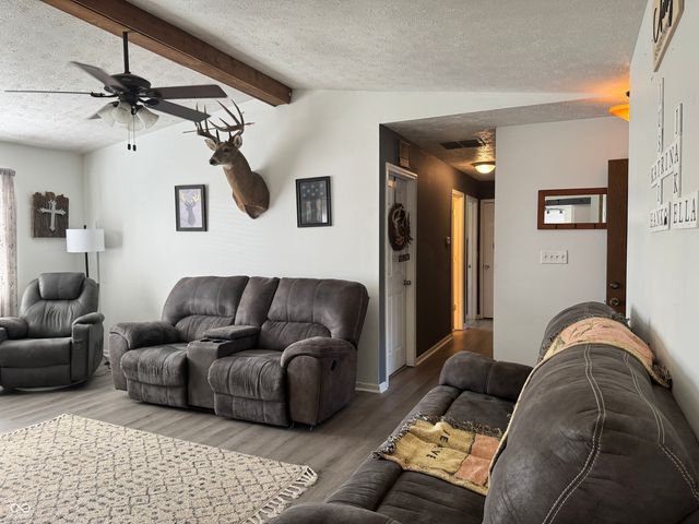 1255 E Longwood, Shelbyville, IN 46176