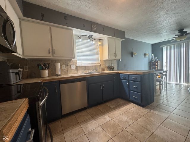 1255 E Longwood, Shelbyville, IN 46176