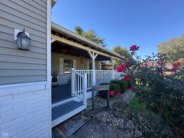 1255 E Longwood, Shelbyville, IN 46176