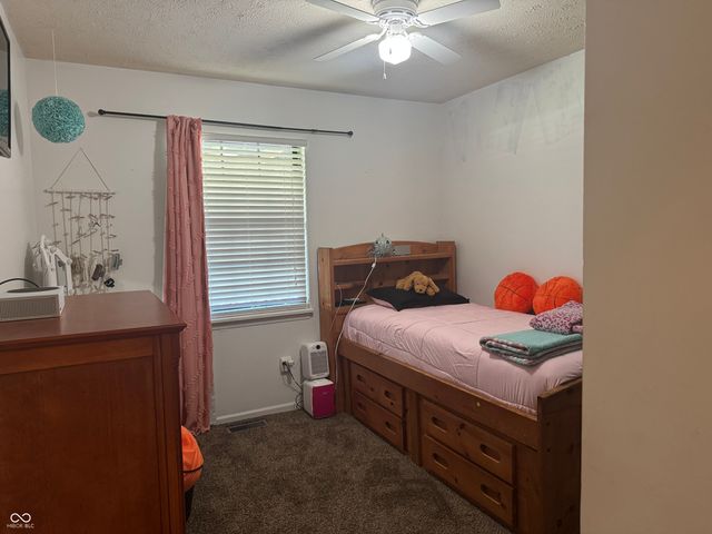 1255 E Longwood, Shelbyville, IN 46176