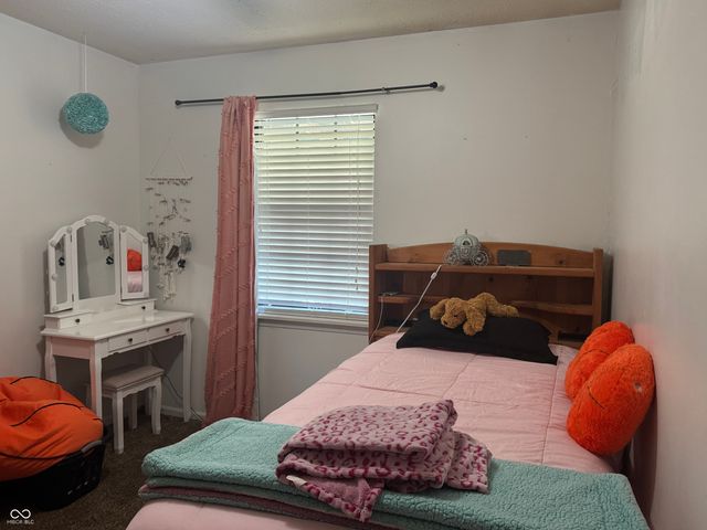 1255 E Longwood, Shelbyville, IN 46176