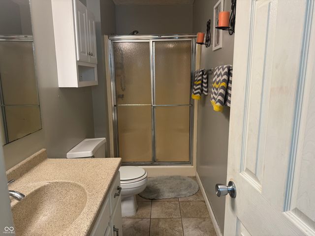 1255 E Longwood, Shelbyville, IN 46176