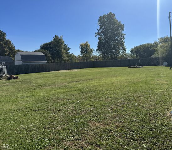 1255 E Longwood, Shelbyville, IN 46176