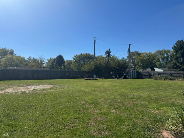 1255 E Longwood, Shelbyville, IN 46176