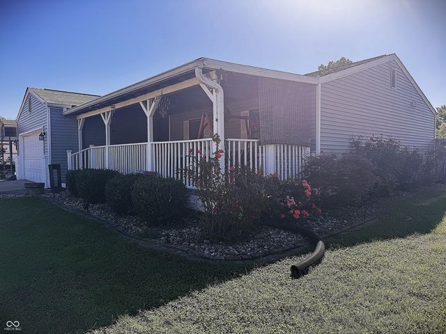 1255 E Longwood, Shelbyville, IN 46176