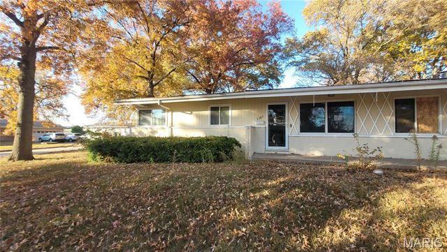 2287 Gadbury Drive, St Louis, MO 63136