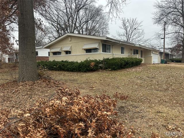 2287 Gadbury Drive, St Louis, MO 63136