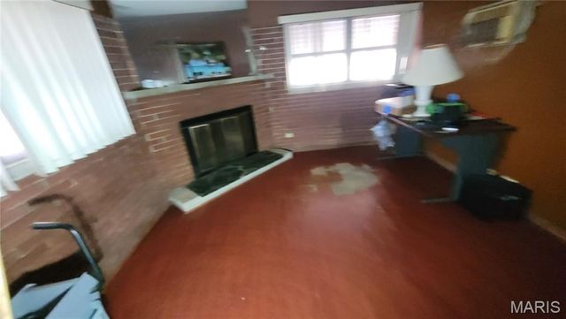 2287 Gadbury Drive, St Louis, MO 63136