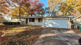 2287 Gadbury Drive, St Louis, MO 63136