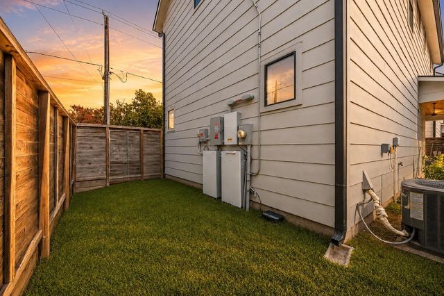 3317 Arlington Street, Houston, TX 77018