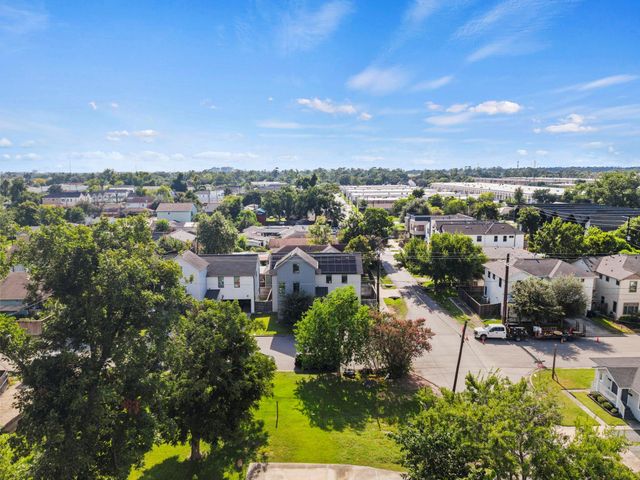 3317 Arlington Street, Houston, TX 77018