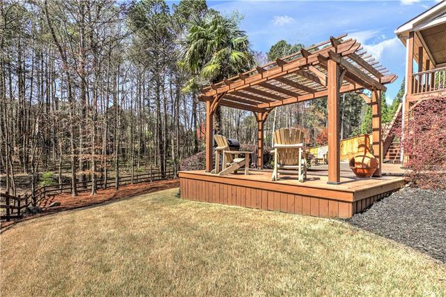 210 Golf Crest Drive, Acworth, GA 30101