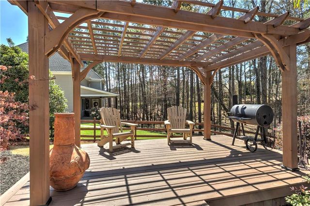 210 Golf Crest Drive, Acworth, GA 30101