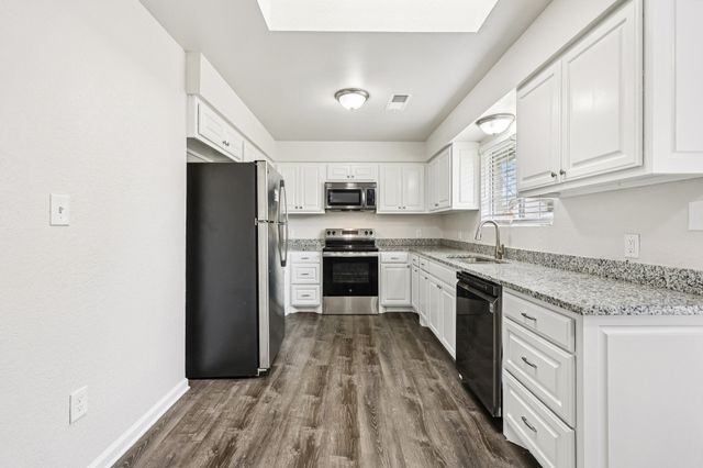 320 Edgewood Street, Krum, TX 76249