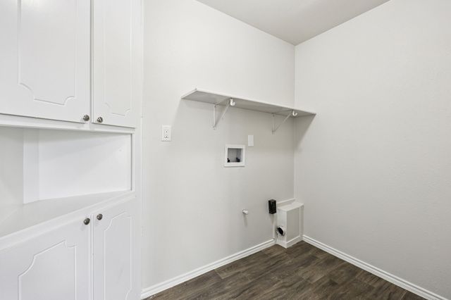 320 Edgewood Street, Krum, TX 76249