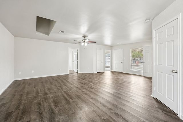 320 Edgewood Street, Krum, TX 76249