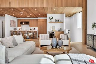 611 Broadway Street, Venice (los Angeles), CA 90291