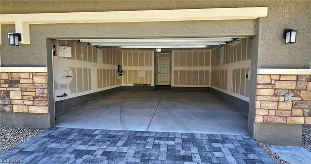 915 Violet Heron Street, Henderson, NV 89011