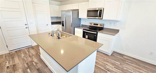 915 Violet Heron Street, Henderson, NV 89011