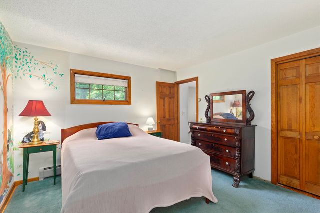 352 Edwins Pond Road, Rochester, VT 05767