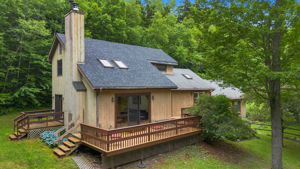 352 Edwins Pond Road, Rochester, VT 05767