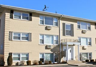 5041 N East River Road 3A, Norridge, IL 60706